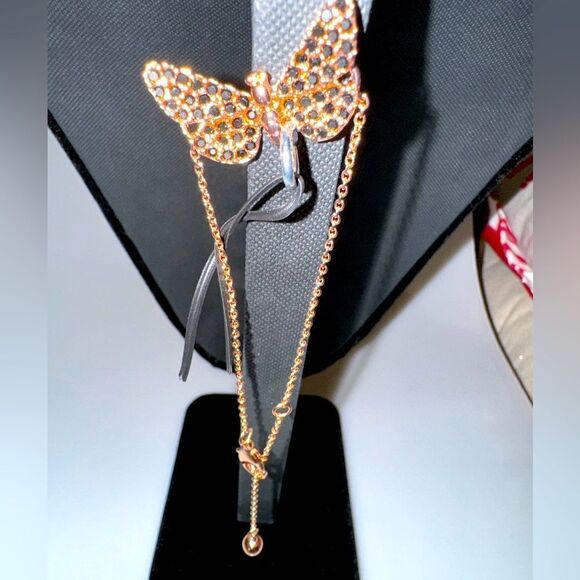 WOMENS NEW ROSEGOLD BUTTERFLY BRACELET - Picture 1 of 3